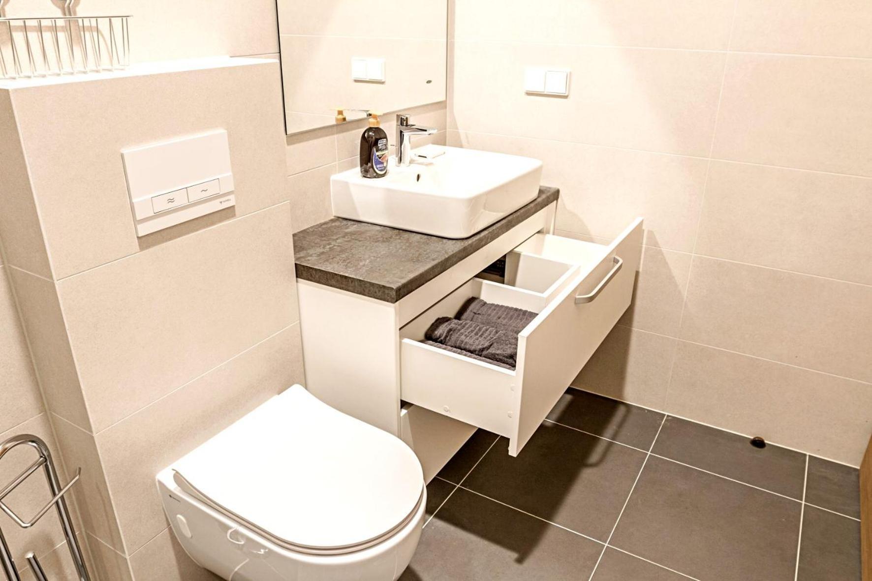 Bright 1Bd Apartment In Old Town By Hostlovers 考纳斯 外观 照片
