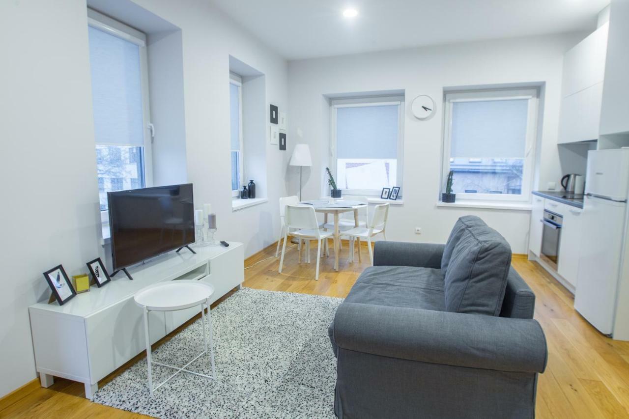 Bright 1Bd Apartment In Old Town By Hostlovers 考纳斯 外观 照片